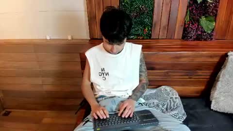 Snapshot of fedeviale chatting on July 24, 5:05 am Fede online show from July 24, 5:05 am