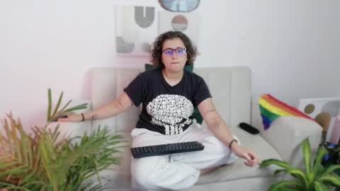 Snapshot of feelina_firesoul chatting on October 29, 5:58 pm Feelena online show from October 29, 5:58 pm