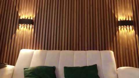 Snapshot of feelina_firesoul chatting on November 20, 5:23 pm Feelena online show from November 20, 5:23 pm