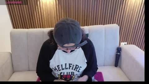 Snapshot of feelina_firesoul chatting on May 11, 5:02 am Feelena online show from May 11, 5:02 am