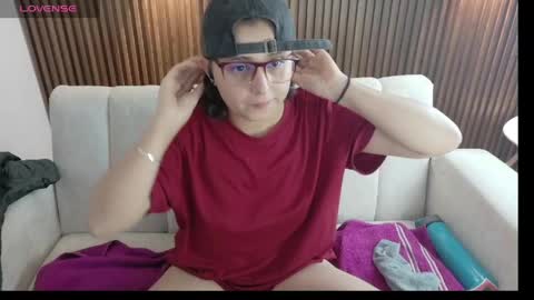 Snapshot of feelina_firesoul chatting on May 16, 10:58 am Feelena online show from May 16, 10:58 am