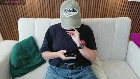 Snapshot of feelina_firesoul chatting on May 20, 1:39 pm Feelena online show from May 20, 1:39 pm