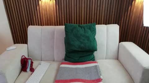 Snapshot of feelina_firesoul chatting on May 22, 5:51 pm Feelena online show from May 22, 5:51 pm