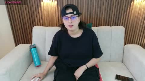 Snapshot of feelina_firesoul chatting on May 26, 7:54 pm Feelena online show from May 26, 7:54 pm