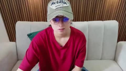 Snapshot of feelina_firesoul chatting on June 9, 2:28 pm Feelena online show from June 9, 2:28 pm