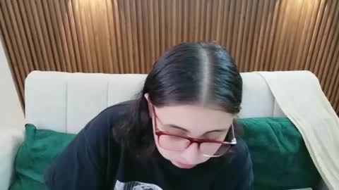 Snapshot of feelina_firesoul chatting on June 13, 3:43 pm Feelena online show from June 13, 3:43 pm