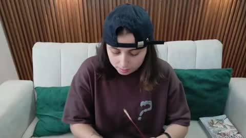 Snapshot of feelina_firesoul chatting on June 14, 4:53 pm Feelena online show from June 14, 4:53 pm