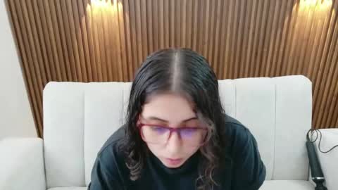 Snapshot of feelina_firesoul chatting on June 18, 4:55 pm Feelena online show from June 18, 4:55 pm