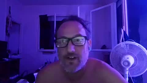 Snapshot of feetfetish31826887 chatting on July 24, 3:37 am feetfetish31826887 online show from July 24, 3:37 am