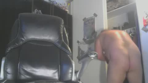 feetherzog online show from December 7, 8:33 am