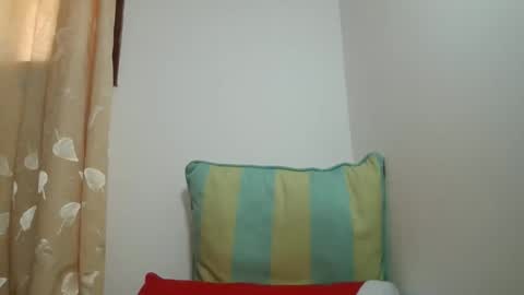 feetlovely507541 online show from April 27, 6:55 am