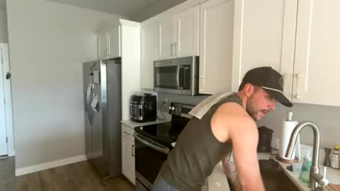 Snapshot of feetlovergh2 chatting on June 10, 7:57 pm Ethan Slayher online show from June 10, 7:57 pm