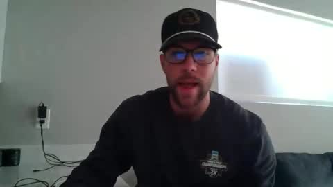 Snapshot of feetlovergh2 chatting on June 15, 2:52 pm Ethan Slayher online show from June 15, 2:52 pm
