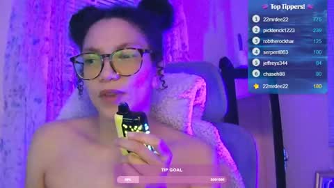 Snapshot of feetnymph chatting on January 31, 6:24 am Soley online show from January 31, 6:24 am