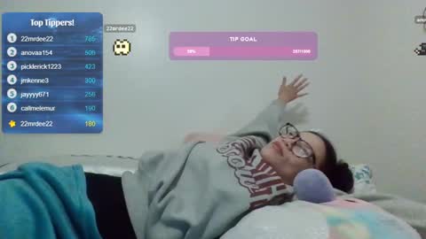 Snapshot of feetnymph chatting on February 6, 4:42 am Soley online show from February 6, 4:42 am