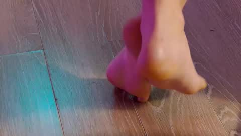 FeetVibe online show from January 19, 8:07 am