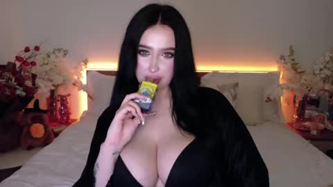 Felicia Herceg online show from October 23, 11:46 pm