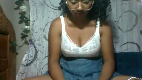 felicie515247 online show from March 13, 5:36 am