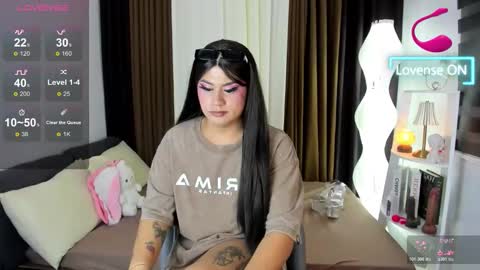 FELLY online show from January 17, 5:38 pm