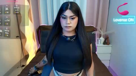 FELLY online show from May 1, 4:00 pm