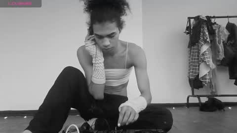 Snapshot of felinexoxo chatting on October 20, 10:49 am FELINE online show from October 20, 10:49 am