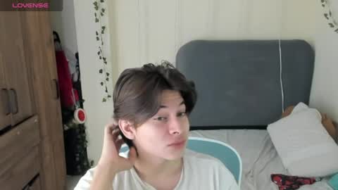 Snapshot of felix_leex chatting on May 24, 7:08 pm Felix leex online show from May 24, 7:08 pm