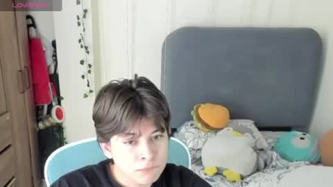 Snapshot of felix_leex chatting on June 18, 7:29 pm Felix leex online show from June 18, 7:29 pm