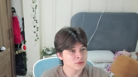 Snapshot of felix_leex chatting on June 21, 6:54 pm Felix leex online show from June 21, 6:54 pm