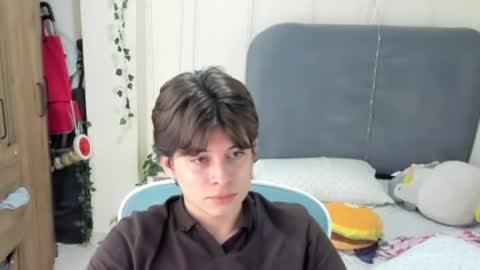 Snapshot of felix_leex chatting on June 22, 7:11 pm Felix leex online show from June 22, 7:11 pm