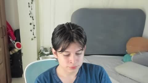 Snapshot of felix_leex chatting on June 27, 6:57 pm Felix leex online show from June 27, 6:57 pm