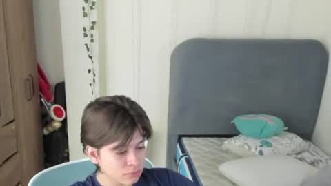 Snapshot of felix_leex chatting on July 18, 1:15 pm Felix leex online show from July 18, 1:15 pm
