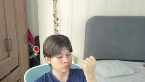 Snapshot of felix_leex chatting on July 28, 7:39 pm Felix leex online show from July 28, 7:39 pm