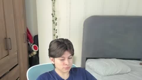 Snapshot of felix_leex chatting on July 28, 8:52 pm Felix leex online show from July 28, 8:52 pm