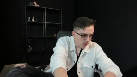 Snapshot of felixstark chatting on May 3, 5:13 am FelixStark online show from May 3, 5:13 am