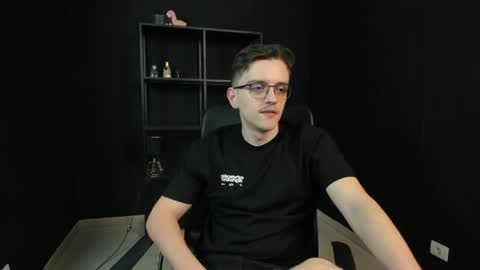 Snapshot of felixstark chatting on May 7, 5:46 am FelixStark online show from May 7, 5:46 am