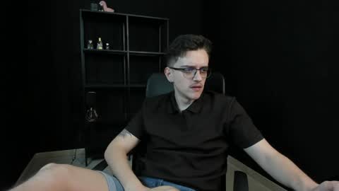 Snapshot of felixstark chatting on May 12, 5:37 am FelixStark online show from May 12, 5:37 am