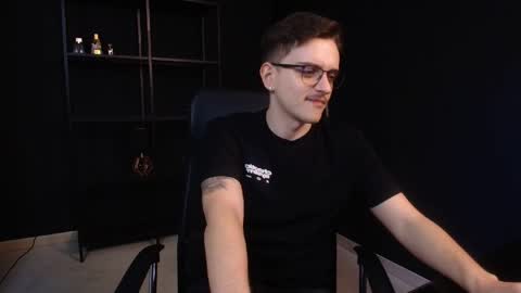 Snapshot of felixstark chatting on May 15, 5:36 am FelixStark online show from May 15, 5:36 am