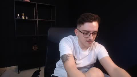 Snapshot of felixstark chatting on May 16, 10:36 am FelixStark online show from May 16, 10:36 am