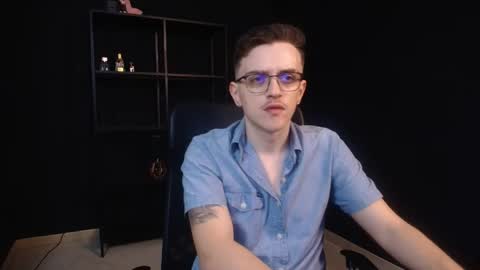 Snapshot of felixstark chatting on May 17, 5:49 am FelixStark online show from May 17, 5:49 am