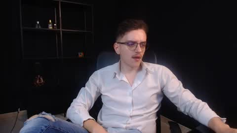 Snapshot of felixstark chatting on May 21, 4:30 am FelixStark online show from May 21, 4:30 am