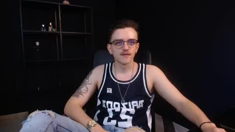 Snapshot of felixstark chatting on May 27, 6:43 am FelixStark online show from May 27, 6:43 am