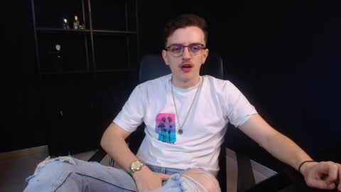 Snapshot of felixstark chatting on May 28, 6:10 am FelixStark online show from May 28, 6:10 am