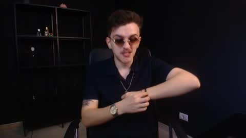 Snapshot of felixstark chatting on June 1, 5:20 am FelixStark online show from June 1, 5:20 am
