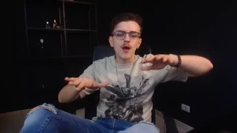Snapshot of felixstark chatting on June 14, 4:14 am FelixStark online show from June 14, 4:14 am