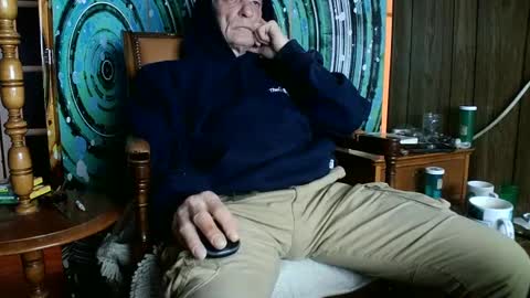 Snapshot of fellatioauto chatting on February 3, 2:03 am hungnsexy online show from February 3, 2:03 am