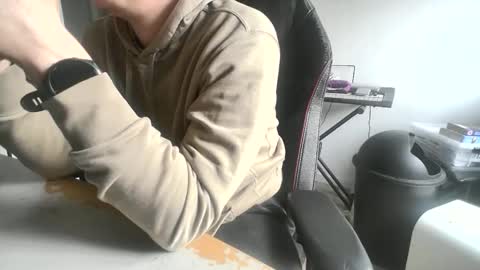 Snapshot of fem_alice_louis_dom chatting on May 19, 11:16 am fem_alice_louis_dom online show from May 19, 11:16 am