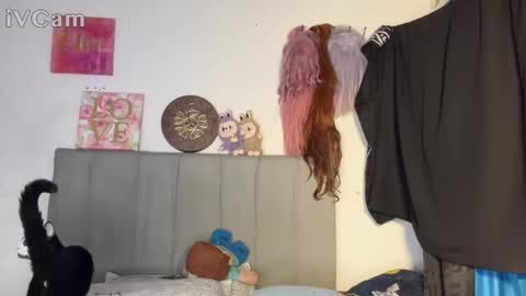 Snapshot of fem_boy6 chatting on May 14, 7:59 am fem_boy6 online show from May 14, 7:59 am