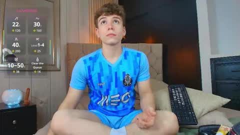 Femboy Max online show from September 13, 12:38 pm