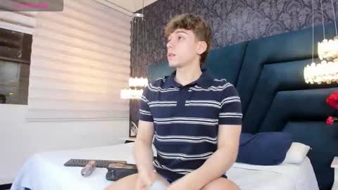 Femboy Max online show from March 15, 11:38 am
