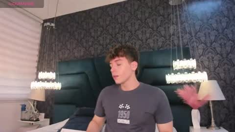 Snapshot of femboy_max chatting on July 18, 11:58 am Femboy Max online show from July 18, 11:58 am